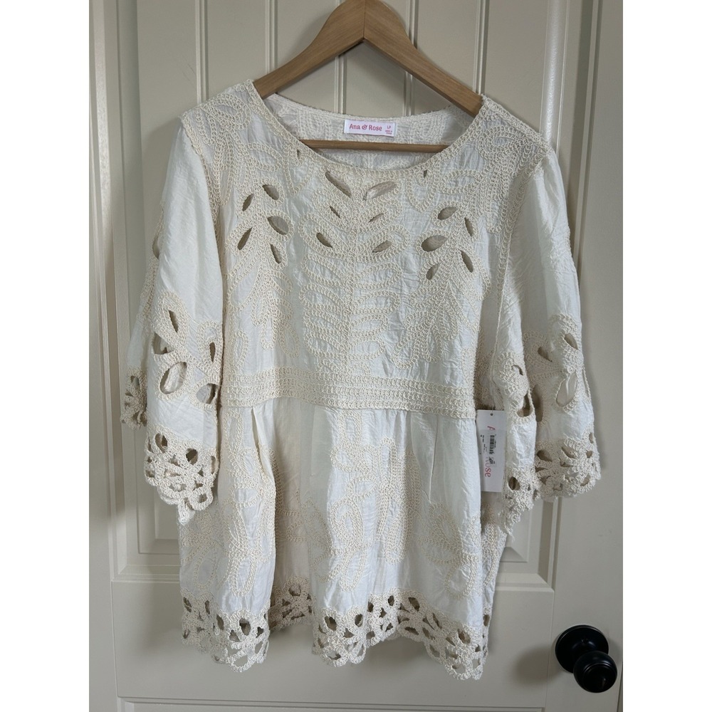Ana & Rose Women Short Sleeve Top LP Cream Embroidered Eyelet Detail Boho Chic